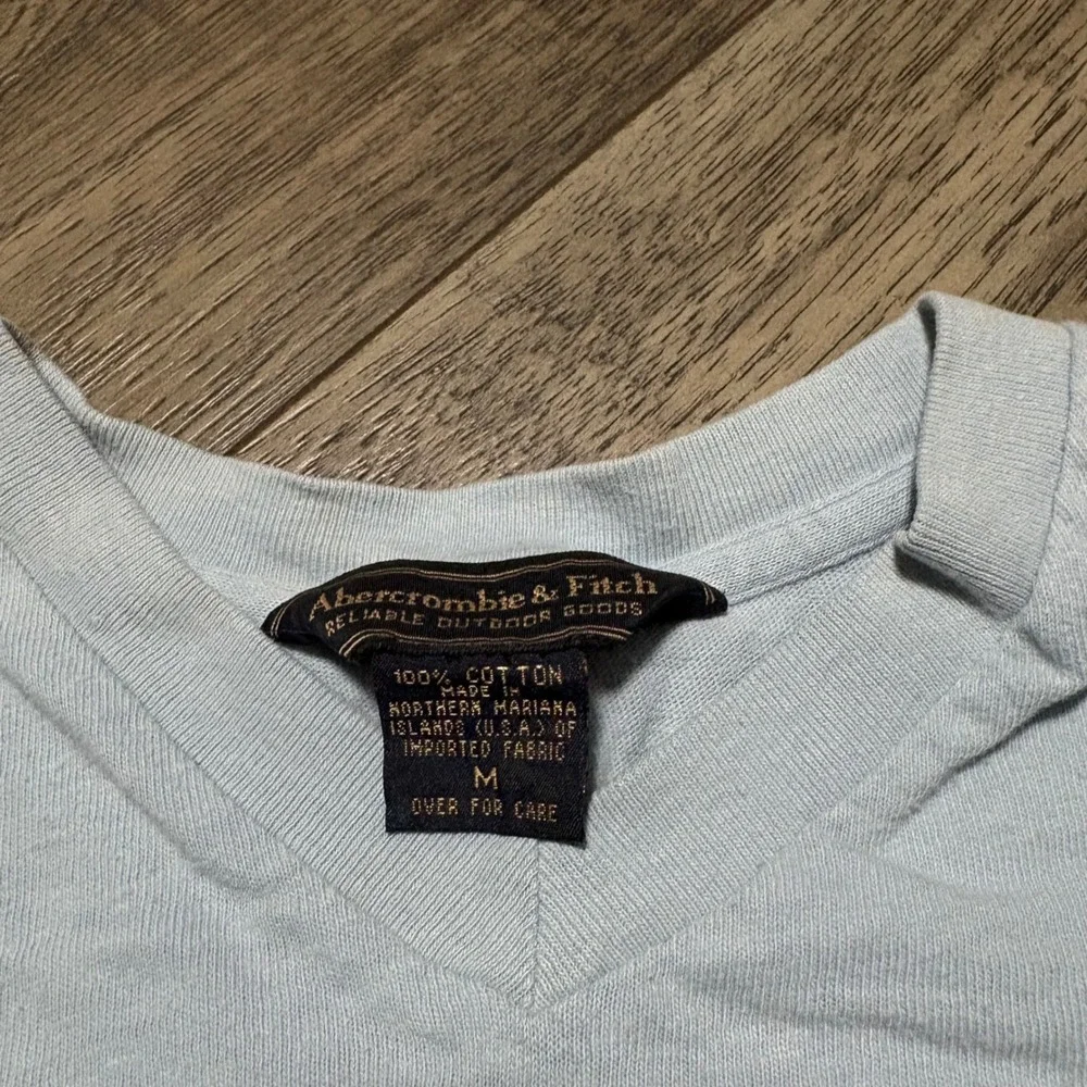 Vintage Single Stitch Abercrombie & Fitch Tee Womens Med V-Neck West Coast Beach